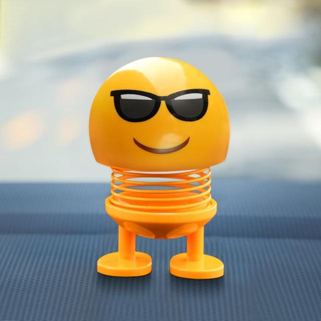 Lovely Shaking Head Toys Car Ornaments Bobblehead Nod Dolls Cute Cartoon Funny Emoji Wobble Head Robot Car decoration