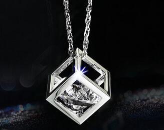 Car Pendant Crystals Rubik's Cube Car Charms Rear View Mirror Decoration Automobile Ornaments Hanging trims Interior Suspension