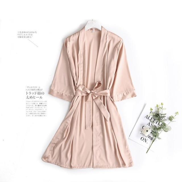 Chinese Women Rayon Embroidery Bride Bridesmaid Kimono Bathrobe Dress Sexy Mini Sleep Nightshirt Sleepwear Wedding Robes S0102