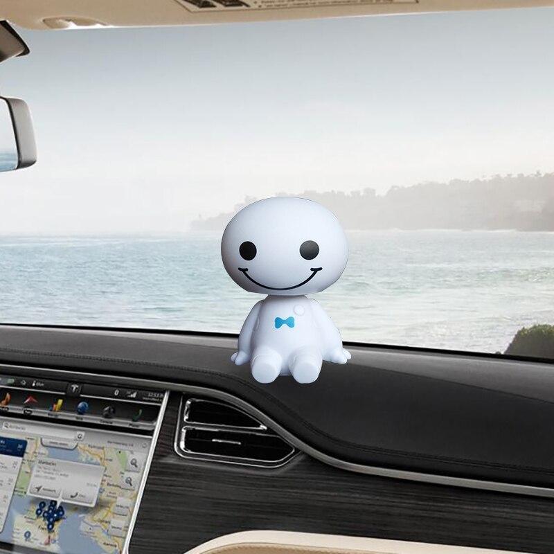 New Sale Fashion Car Ornaments Doll Style Decal Cute Figures Toy Auto Decoration Cartoon Plastic Shaking Head Figure Ornament