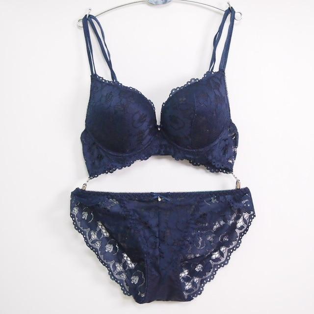 The new sexy female sense of the temptation to gather a small breast bra under the care of lace underwear thick cup bra set
