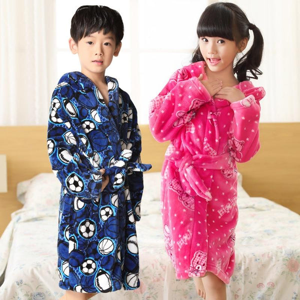 Fashion 2018 Children's Bathrobe Autumn Winter Warm Flannel Nighgowns for Boys Cartoon Kids Robes Fleece Girls Hooded Bathgowns