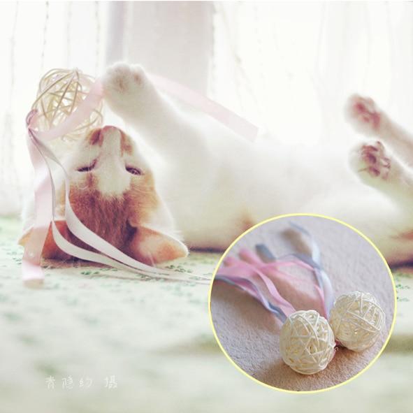 Pet Cats Toy Favorite Natural Rattan Woven Cane Toys Balls with jingle bells toys