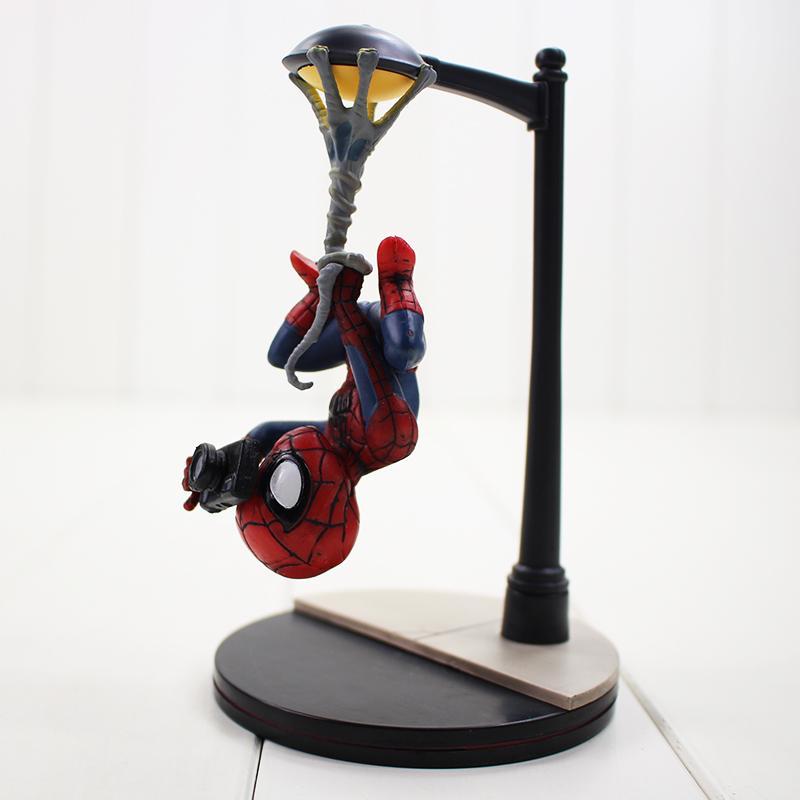 14cm QFig Spiderman Figure Toy Super Hero Spider-Man Taking Photos Model Doll for Kids